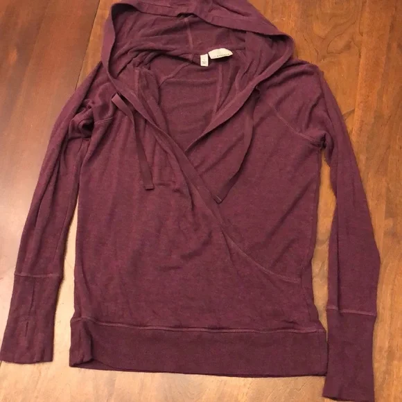 ATHLETA hooded wrap magenta/plum top small - Picture 2 of 9